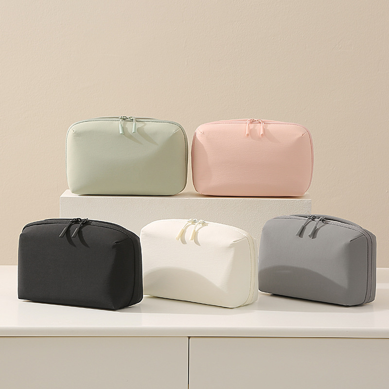 حقيبة تنظيم محمولة للكابلات وا - مراجعة Tech Accessories Storage وسعره