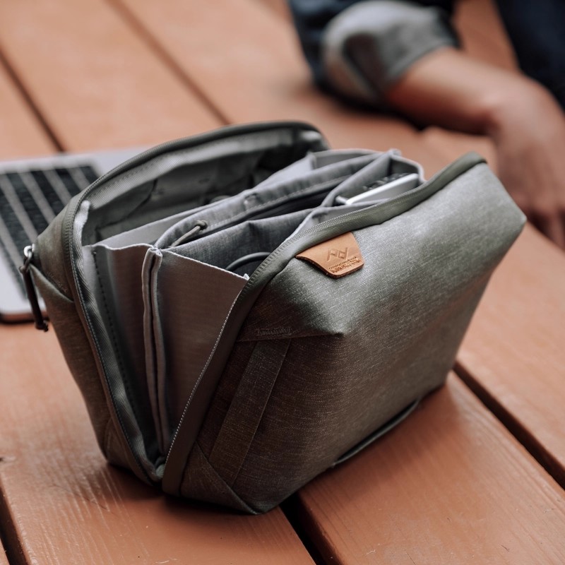 حقيبة تخزين الملحقات الرقمية م - مراجعة Tech Accessories Designer وسعره